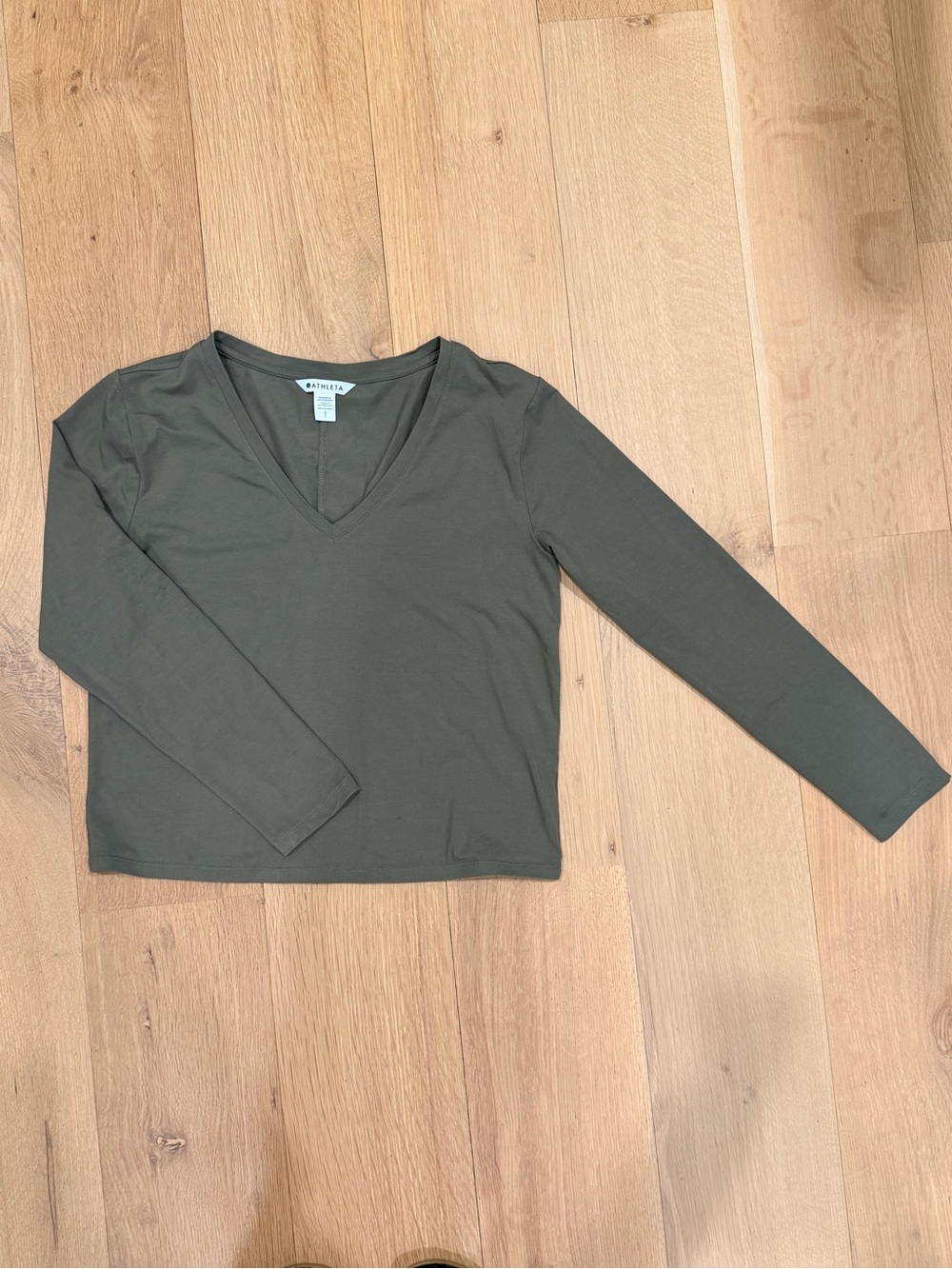 ATHLETA Olive Green Long Sleeve V-Neck Top Size Small Performance Stretch